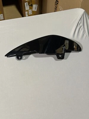 Capucha interior negra Triumph 11-17 Speed Triple R LH (T2100985-PS) (caja abierta) Foto 1 de 4