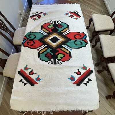 Manta alfombra decorativa tejida a mano de lana de colección para colgar en la pared 73x41 cabaña pradera nativa Foto 1 de 4