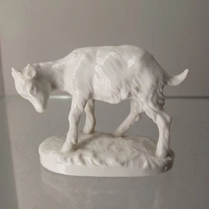 Nymphenburg Porzellan Figur Haustier Ziege Zicklein Rautenmarke 1. Wahl Höhe 8cm - Bild 1 von 13