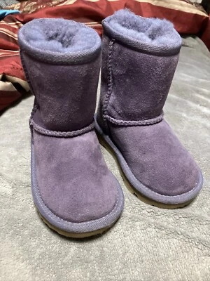 UGG Australia Toddlers Classic Boots Style 1017703T Size 6 PURPLE - Image 1 of 4