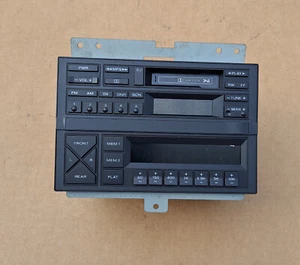 REPRODUCTOR DE CASETE ESTÉREO AM/FM Eagle Premier 1988-1992 nuevo en stock MoPar - Imagen 1 de 4