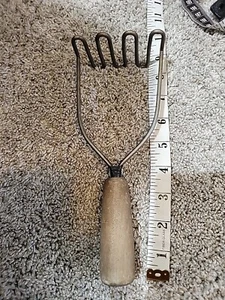 Potato Masher Twisted Wire Kitchen Tool Wood Handle 8.5" - Picture 1 of 3