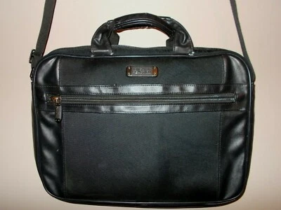 Kenneth Cole Reaction R-Tech Shoulder Strap Laptop Soft Case Black - Image 1 of 4