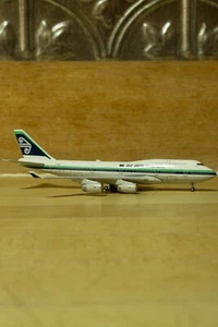 Big Bird 1/500 Air New Zealand 747-400 - Picture 1 of 3