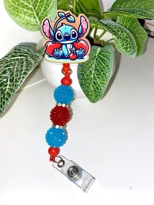 Carrete de insignia rectractable de acrílico Blue Alien Foto 1 de 2