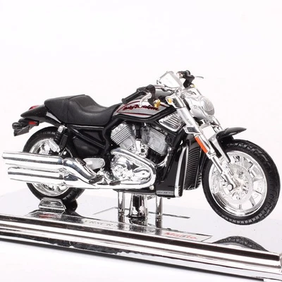 1:18 Scale Maisto 2006 Harley VRSCR Street Rod model motorcycle Roadster Bike - Image 1 of 4