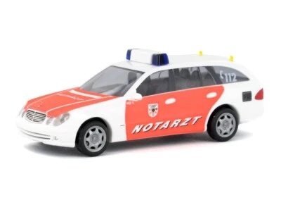 Spur H0 M: 1:87 BUSCH 49453 Mercedes Benz E-Klasse Notarzt Nuovo OVP - Immagine 1 di 2