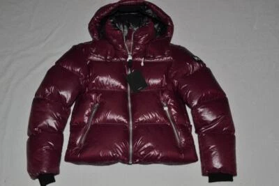 CHAQUETA DE PLUMÓN AUTÉNTICA MACKAGE MUJER EVIE LUSTROUS CAPUCHA BORGOÑA TODAS LAS TALLAS Foto 1 de 4