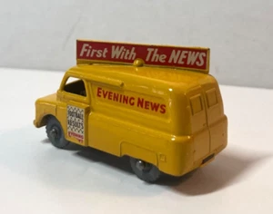 LESNEY Matchbox No. 42 EVENING NEWS VAN - GREY WHEELS - Made In England - Picture 1 of 7