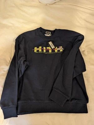 EN MANO Kith para Pixar and Beyond Nelson Cuello Redondo Talla XL Buzz Lightyear Foto 1 de 2