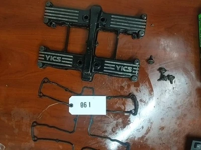 Cubierta de válvula máxima 82 Yamaha XJ 750 5G2-11191-10-00 1982-1983 Foto 1 de 4