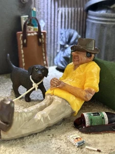 Puppenhaus Handarbeit OOAK Diorama "Obdachlose in Hintergasse" Straßenszene 1:12 - Bild 1 von 8