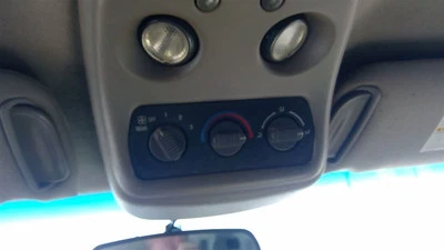 Seat Belt Front Bucket And Bench Center Fits 01-02 SIERRA 1500 PICKUP 1870449 - Image 1 of 4