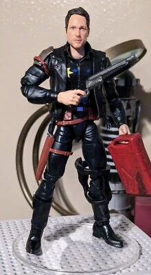 Figura de acción personalizada Mad Max The Road Warrior Marvel Legends KitBash con soporte Foto 1 de 3