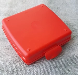 Tupperware Eco Plus Sandwich Keeper (Red) - Picture 1 of 5