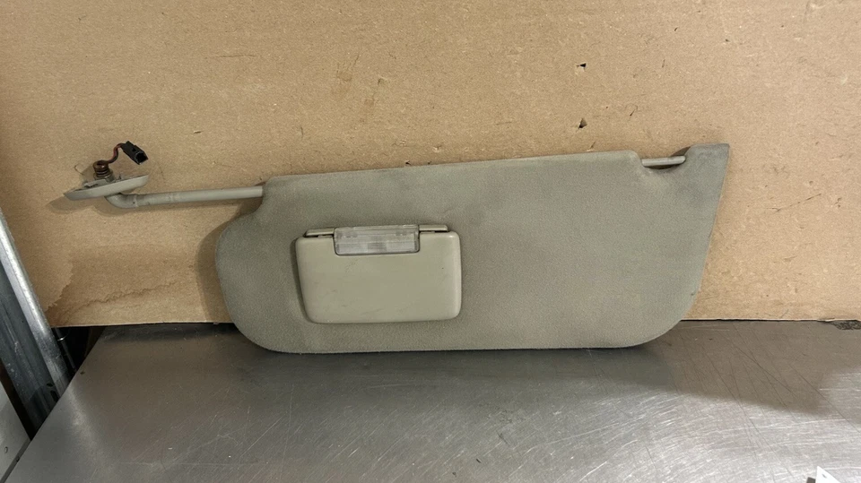 ✅2008-2010 左发球杆 Sun Visor Homelink 灰色 适合福特 F250 F350 #2821 — 第 1/4 张图片