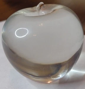 Wedgwood Clear Crystal Apple Hand made Glass England Decoration Paper Weight - Picture 1 of 14