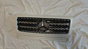 2009 2010 2011 2012 2013-2017 MERCEDES-BENZ G550 G63 G55 FRONT BUMPER GRILLE OEM - Picture 1 of 8