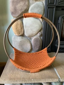 Lg Macrame Basket Log Holder Retro Burnt Orange Boho Faux Wood Handles Excellent - Picture 1 of 12