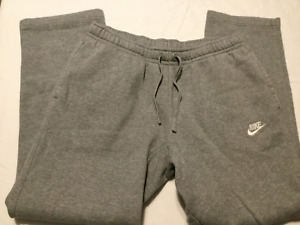 Nike Tech Fleece Men's Jogger Size L - Gray With Pockets NWOT