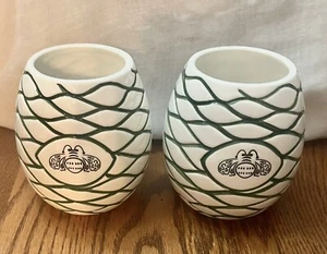 JUEGO (2) Taza Cerámica Colmena Abeja Tequila Patrón Vidrio Licor Blanco y Verde 14 Oz - Imagen 1 de 4