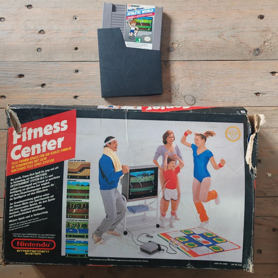 Nintendo - Rare jeu NES Fitness Center + Tapis de sport - Photo 1/4