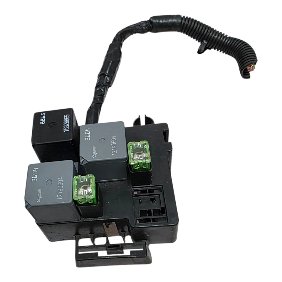 03-07 Silverado Avalanche Tahoe Engine Cooling Fan Relay Fuse Box Block OEM R27 - Image 1 of 4