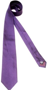 1086 ) HUGO BOSS MEN'S TIE 100% SILK MADE IN ITALY - Picture 1 of 4