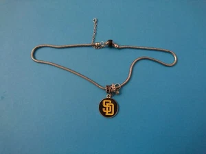 SAN DIEGO PADRES MLB NECKLACE WITH CHARM ACCENT BEADS - (Black & Yellow) - "NEW" - Picture 1 of 4