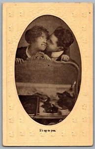 Cartolina antica ~ Amore e romanticismo ~ Dipende da te ~ Suggestiva ~ Risqué - Foto 1 di 2