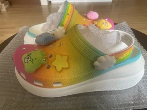 Zueco CROCS X Care Bears Collaboration Crush 'Light On' para mujer talla 9 NUEVO - Imagen 1 de 24
