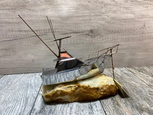 Vintage John DeMott metallo ottone sport pesca barca yacht scultura base pietra - Foto 1 di 18