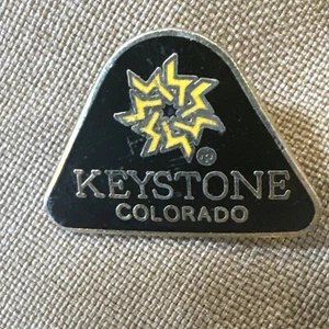 KEYSTONE COLORADO CO Vintage Skiing Ski Resort Lapel Pin Enamel Black W Gold 90s - Picture 1 of 3