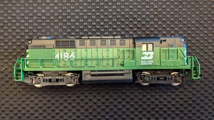 Mehano HO RS-11 Diesel Locomotive,Burlington Northern #4186, Runs good. - Picture 1 of 6