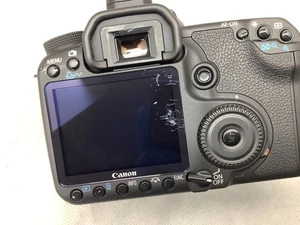 Canon DS126211 EOS 50D 15.1 MP Digital SLR Camera Black - - Picture 1 of 13