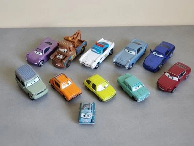 Cars 2 Lotto 11 Macchinine Metallo Mattel 1/55 Mater Holley Grem Km Finn + Pixar - Immagine 1 di 4