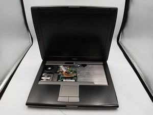 Dell Latitude D520 14" Laptop Intel Core Duo 1.66GHz - BOOTS - BAD TOUCHPAD -RR - Picture 1 of 6