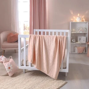 FLORENCIA BABY GIRL CRIB EMBOSSED LIGHT BLANKET SOFTY AND WARM BABY SHOWER GIFT - Picture 1 of 2