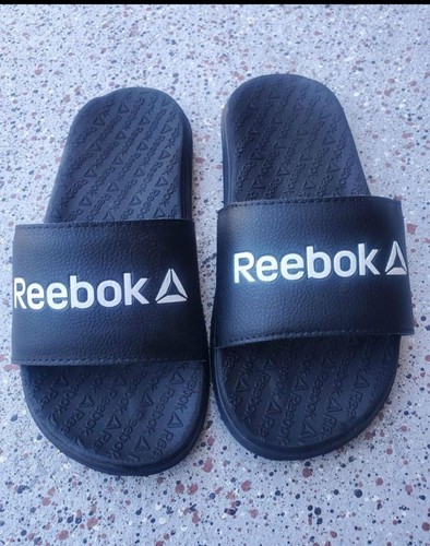 Sandali slip on slides Reebok taglia 3 giovani scarpe da piscina lettere bianche nere