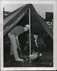 1956 Press Photo Boy Scouts Roger Rank & Jean Simond on Latrine Detail Wisconsin
