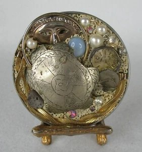 Steampunk Retro MCM Brooch Pin Artisan with Antique Watch Parts Gems by Sarena - Foto 1 di 8