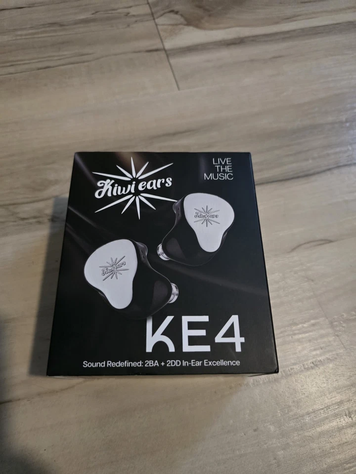 Linsoul Kiwi Ears KE4 Hybrid 2DD+2BA HiFi In-Ear Earphones 3-Way Re-Cableable - Image 1 of 1