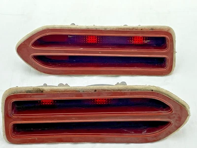 Lanternas traseiras 1970 Plymouth Mopar B Body Roadrunner acabamento grade lâmpadas de freio - Imagem 1 de 4