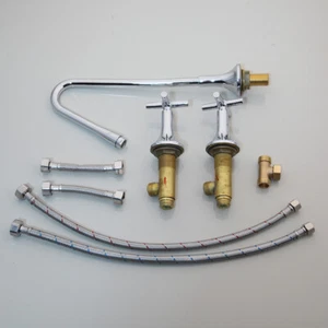 Reino Unido 2 manijas cruzadas 3pcs alto baño cromo grifos fregadero mezclador grifos de agua del grifo - Imagen 1 de 9