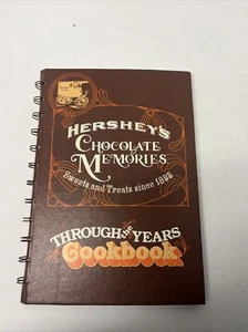 Hershey's Chocolate Memories Vintage Rezeptbuch 1982 mit Geschichtssynopsen nach Jahrzehnt - Bild 1 von 5