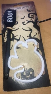 HALLOWEEN COOKIE CUTTER GHOST SHAPE & SPATULA SET KITCHEN UTENSILS NEW BOO GIFT - Picture 1 of 10