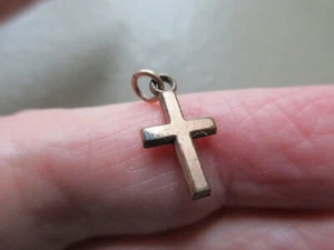 ANTIK VINTAGE ALT EDWARDIANISCH WINZIG ROSÉGOLD GEFÜLLT KREUZ ANHÄNGER CHARM ANHÄNGER GESCHENK - Bild 1 von 2