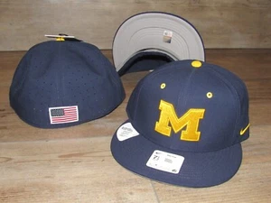 Nike Michigan Wolverines Authentic Team Issue Fitted Hat Cap Men's Size 7 1/4 - Picture 1 of 1