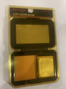 New in Package REVLON Soft Luster Blush -Rose Luster RARE! Natural Finish Powder - Picture 1 of 3