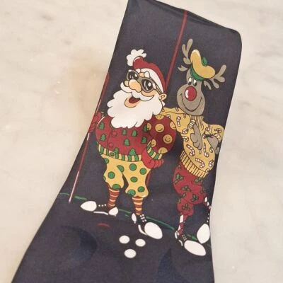 Gravata Jingle Bells Navy Golf Santa 4" de largura renas Natal feriado - Imagem 1 de 4